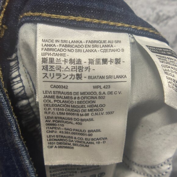 EUC LEVI'S 711 Women's Dark Wash Distressed Stretch Skinny Jeans 26 - Picture 12 of 16